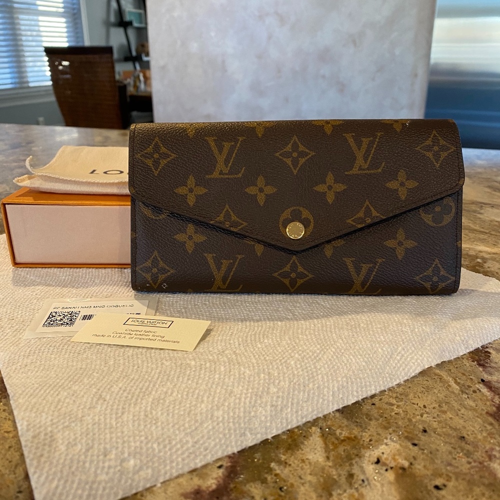 Louis Vuitton Sarah Wallet